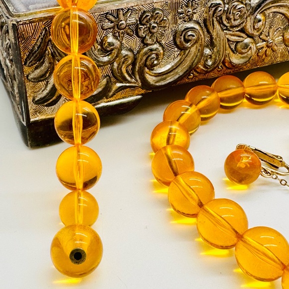🔥 Vintage Golden Lucite bead Necklace set - Picture 13 of 17